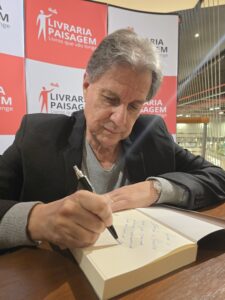 Lançamento de OS CASTICEIROS, de Pio Furtado